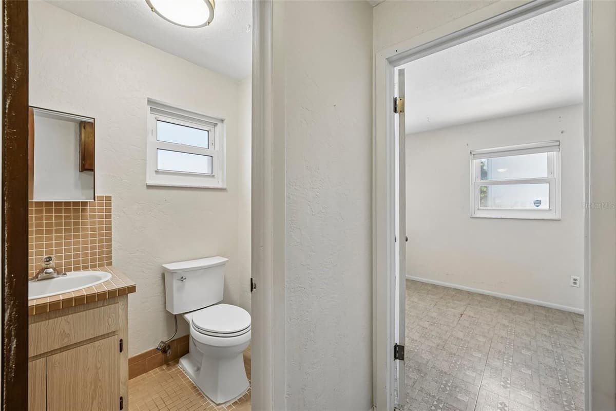 144 8TH AVENUE — photo 18 of 40