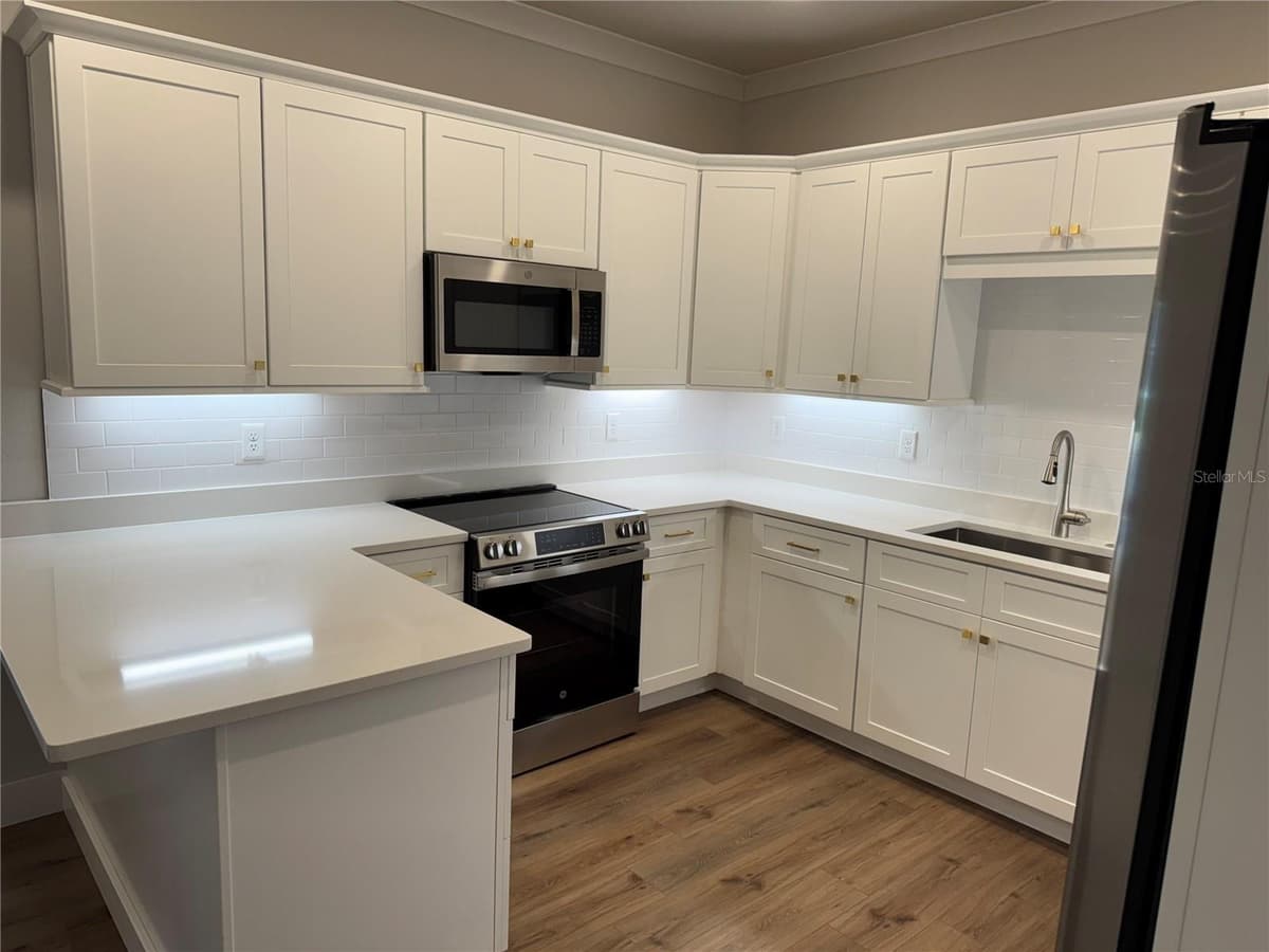 3065 ISLES WAY — photo 3 of 61