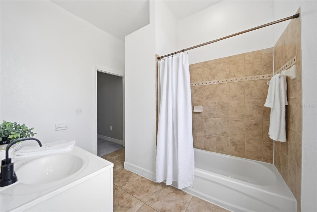 515 VILLA TREVISO COURT — photo 17 of 40