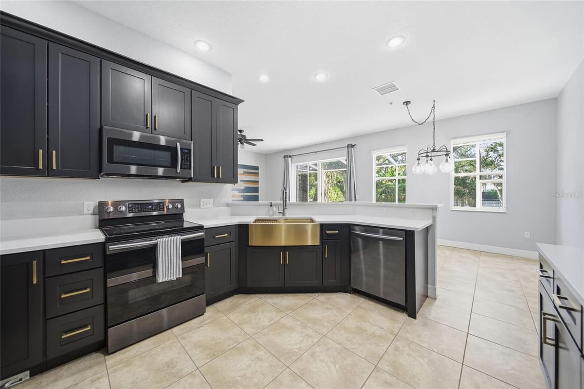 515 VILLA TREVISO COURT — photo 9 of 40