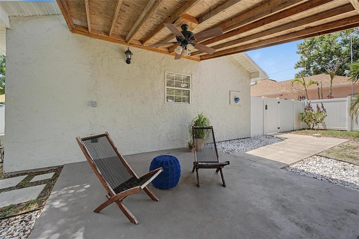 3913 LYNN AVENUE — photo 33 of 36