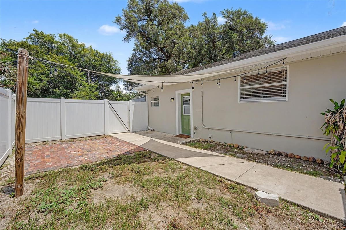 3913 LYNN AVENUE — photo 31 of 36
