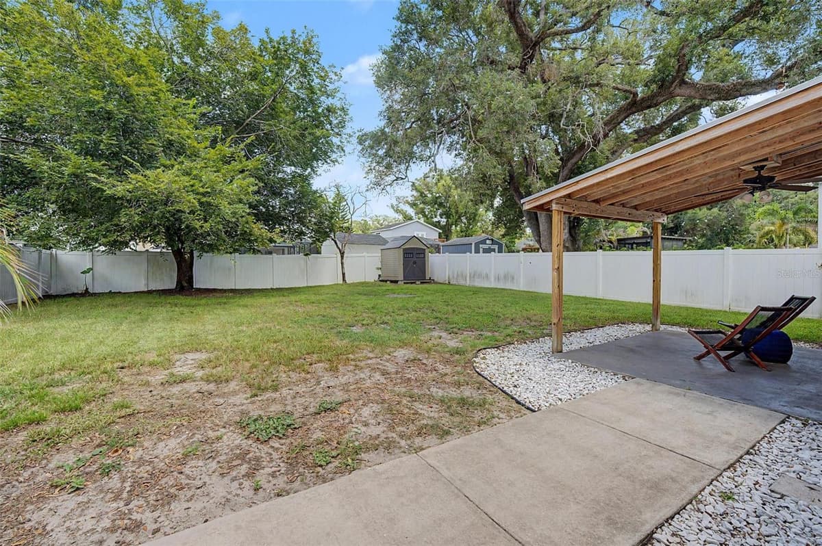 3913 LYNN AVENUE — photo 32 of 36