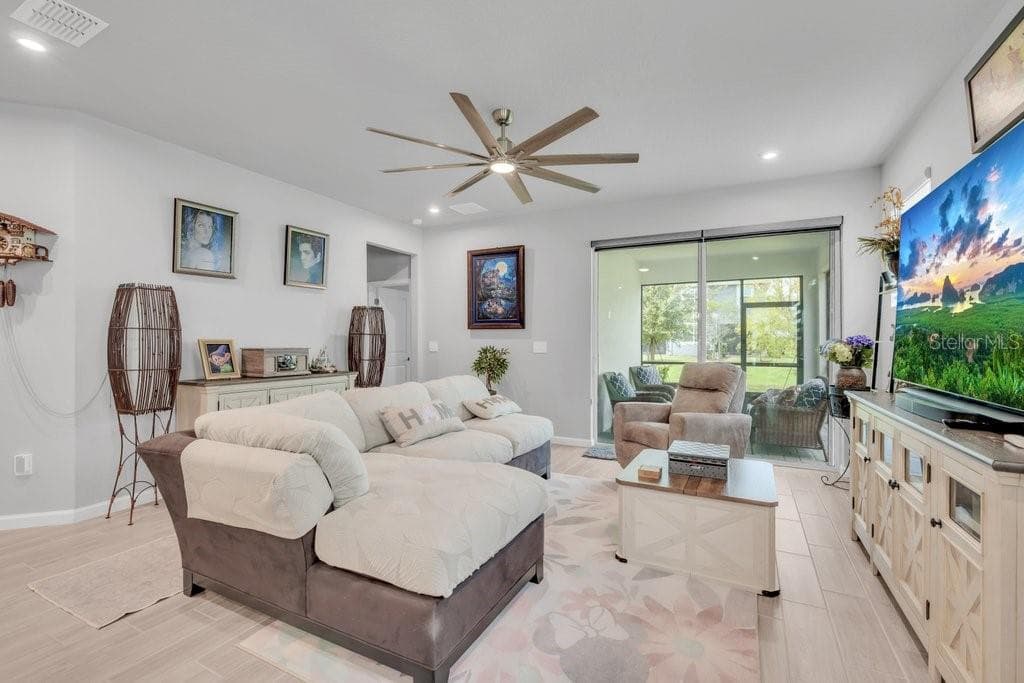 3463 TIMBER CROSSING AVENUE — photo 12 of 41
