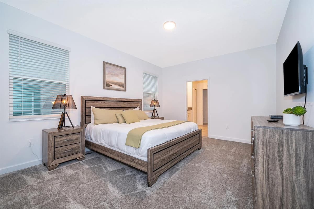 9056 SOMMERSET HILLS DRIVE — photo 17 of 43