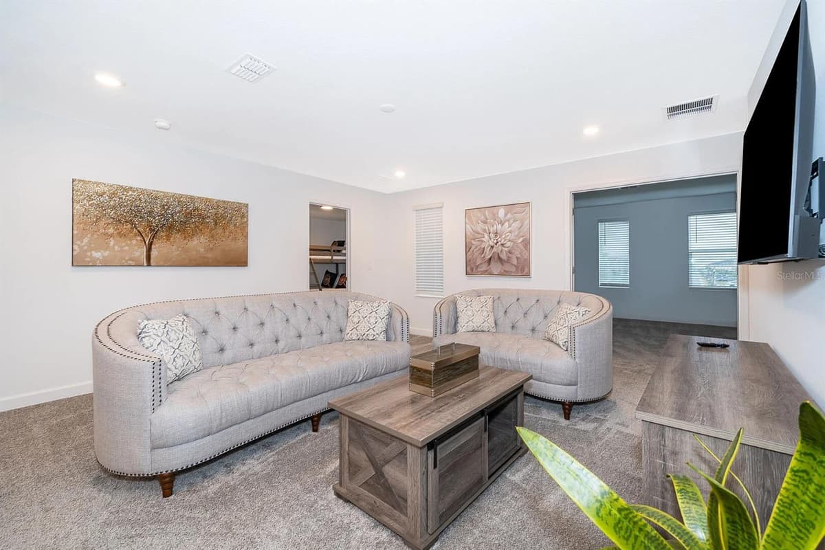 9056 SOMMERSET HILLS DRIVE — photo 33 of 43