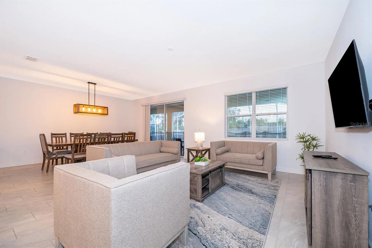 9056 SOMMERSET HILLS DRIVE — photo 12 of 43