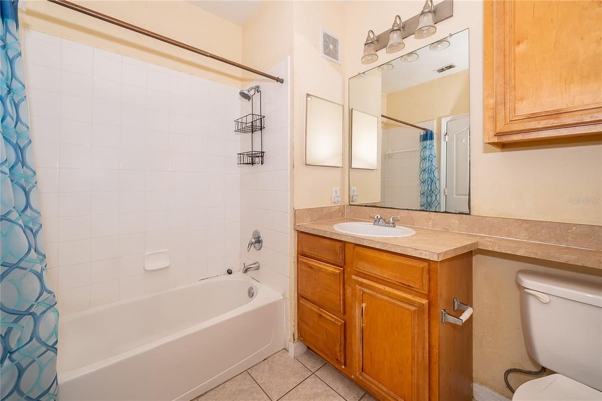 6141 METROWEST BOULEVARD — photo 12 of 26
