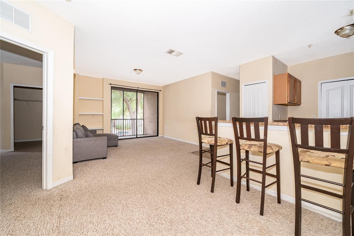 6141 METROWEST BOULEVARD — photo 3 of 26