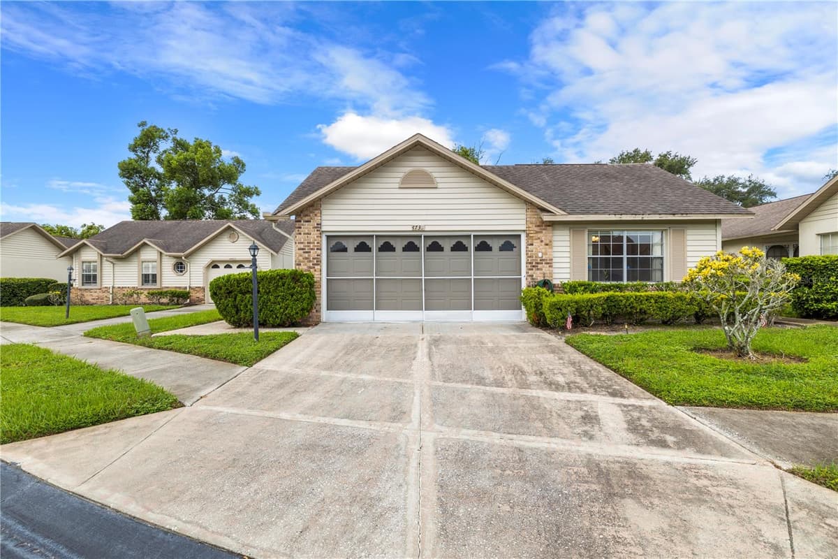 4739 CARRINGTON COURT — photo 3 of 51