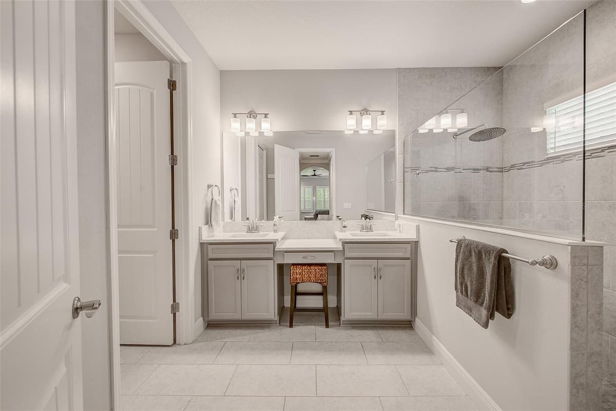 6916 NEOPOLITAN COURT — photo 20 of 53