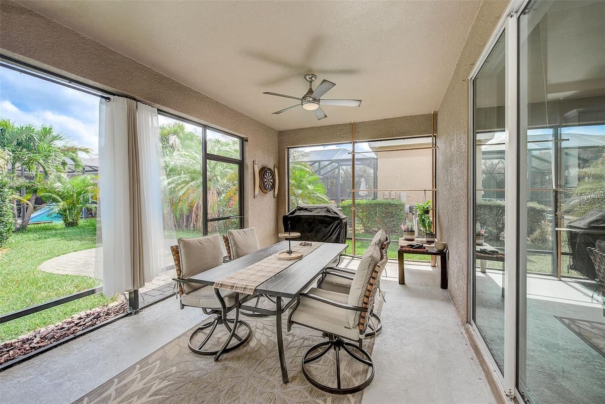 6916 NEOPOLITAN COURT — photo 35 of 53