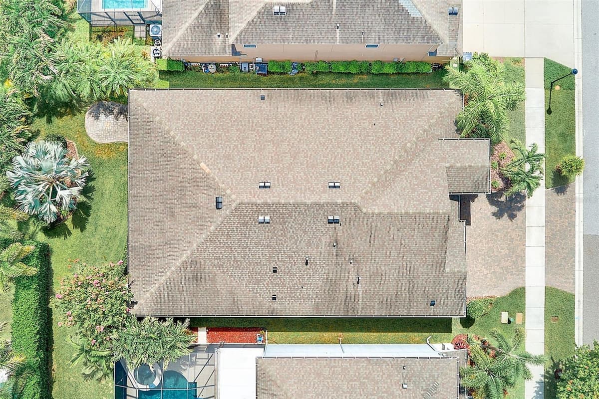 6916 NEOPOLITAN COURT — photo 47 of 53