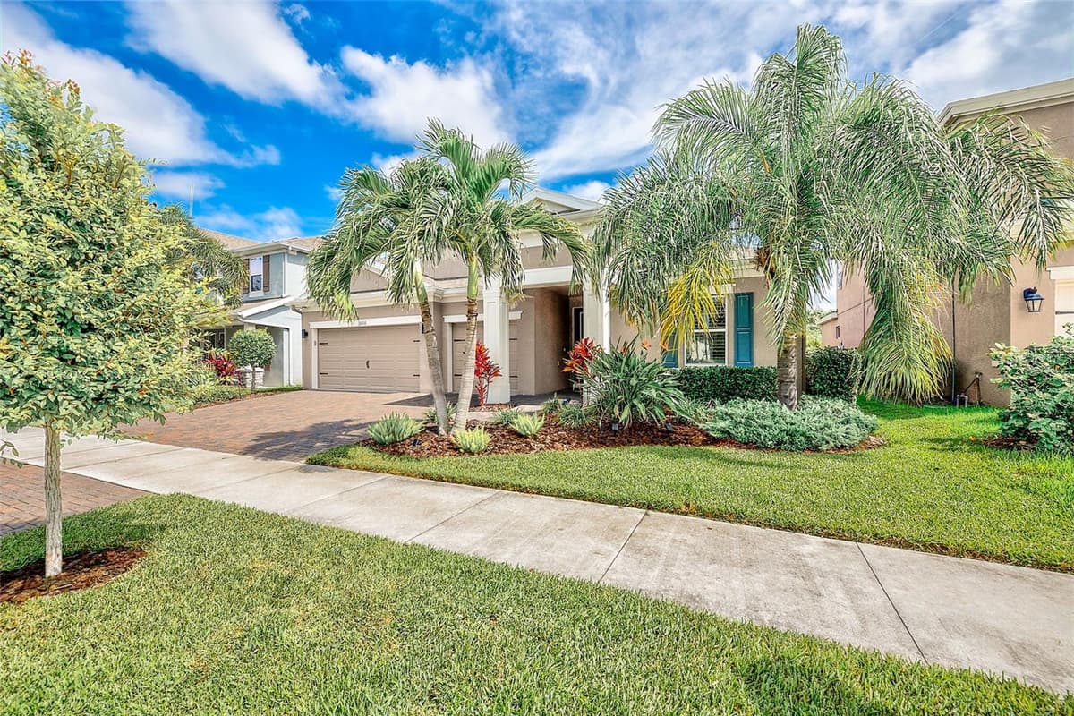 6916 NEOPOLITAN COURT — photo 37 of 53