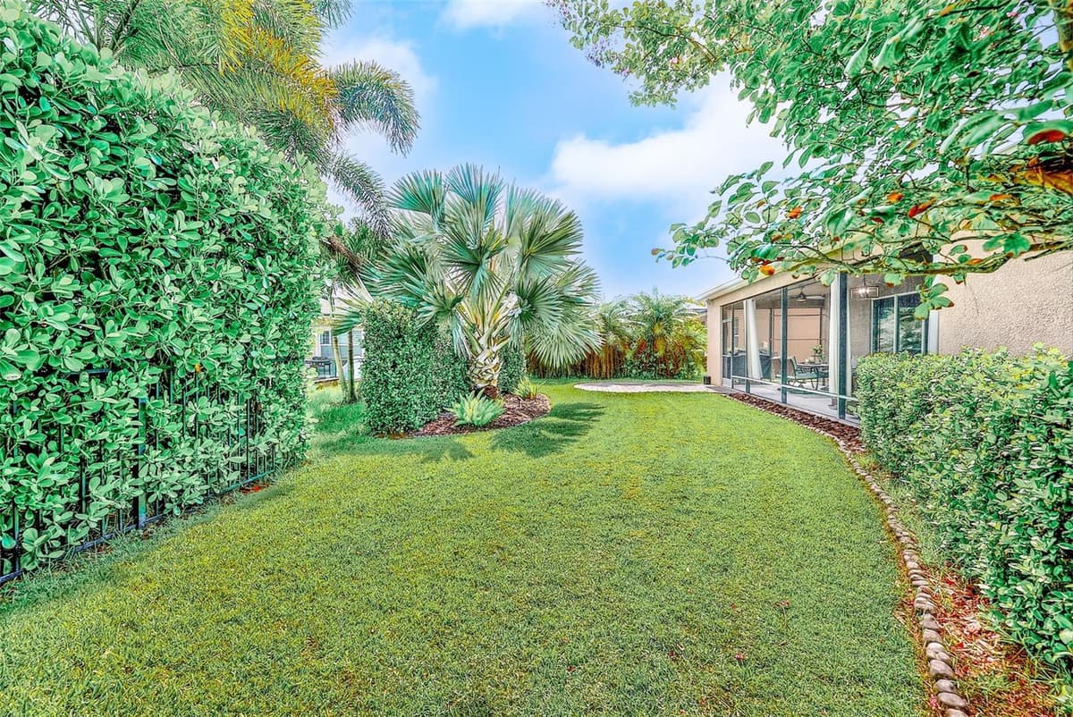 6916 NEOPOLITAN COURT — photo 43 of 53
