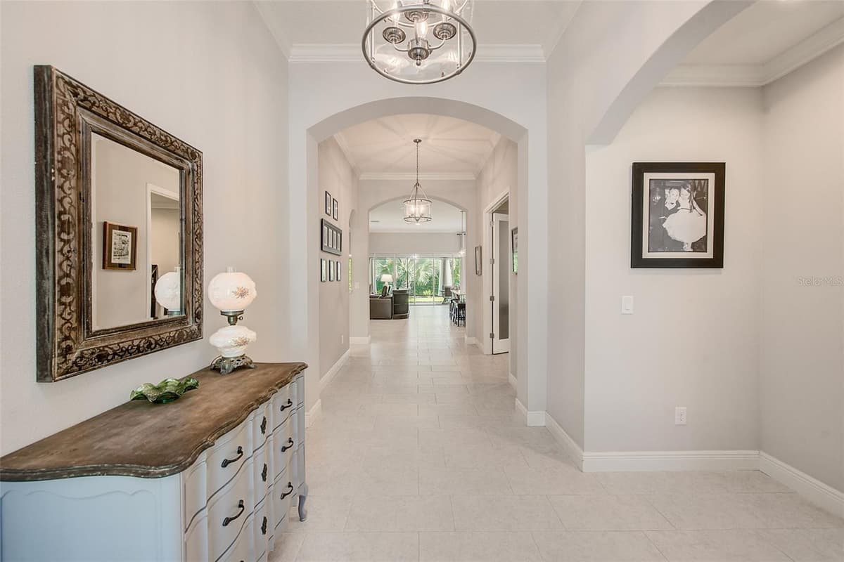 6916 NEOPOLITAN COURT — photo 3 of 53