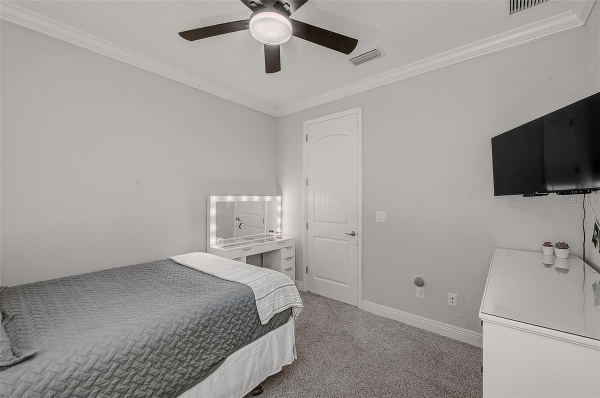 6916 NEOPOLITAN COURT — photo 30 of 53