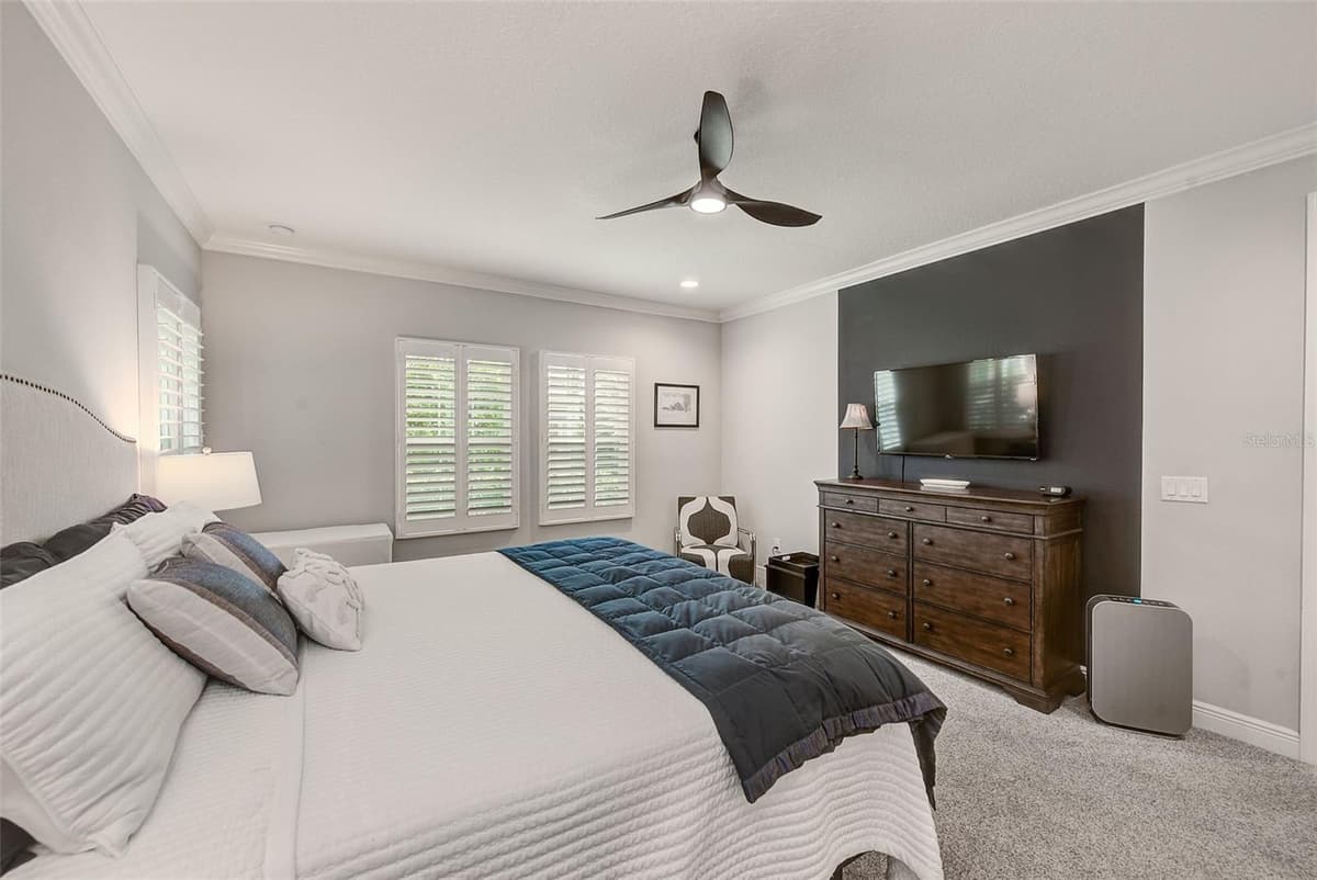 6916 NEOPOLITAN COURT — photo 18 of 53