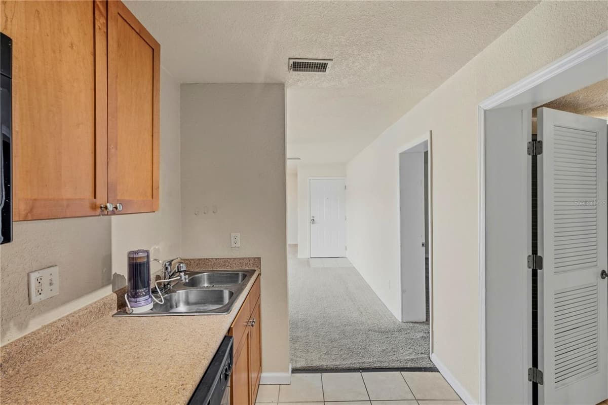 151 SEAHORSE DRIVE — photo 10 of 55