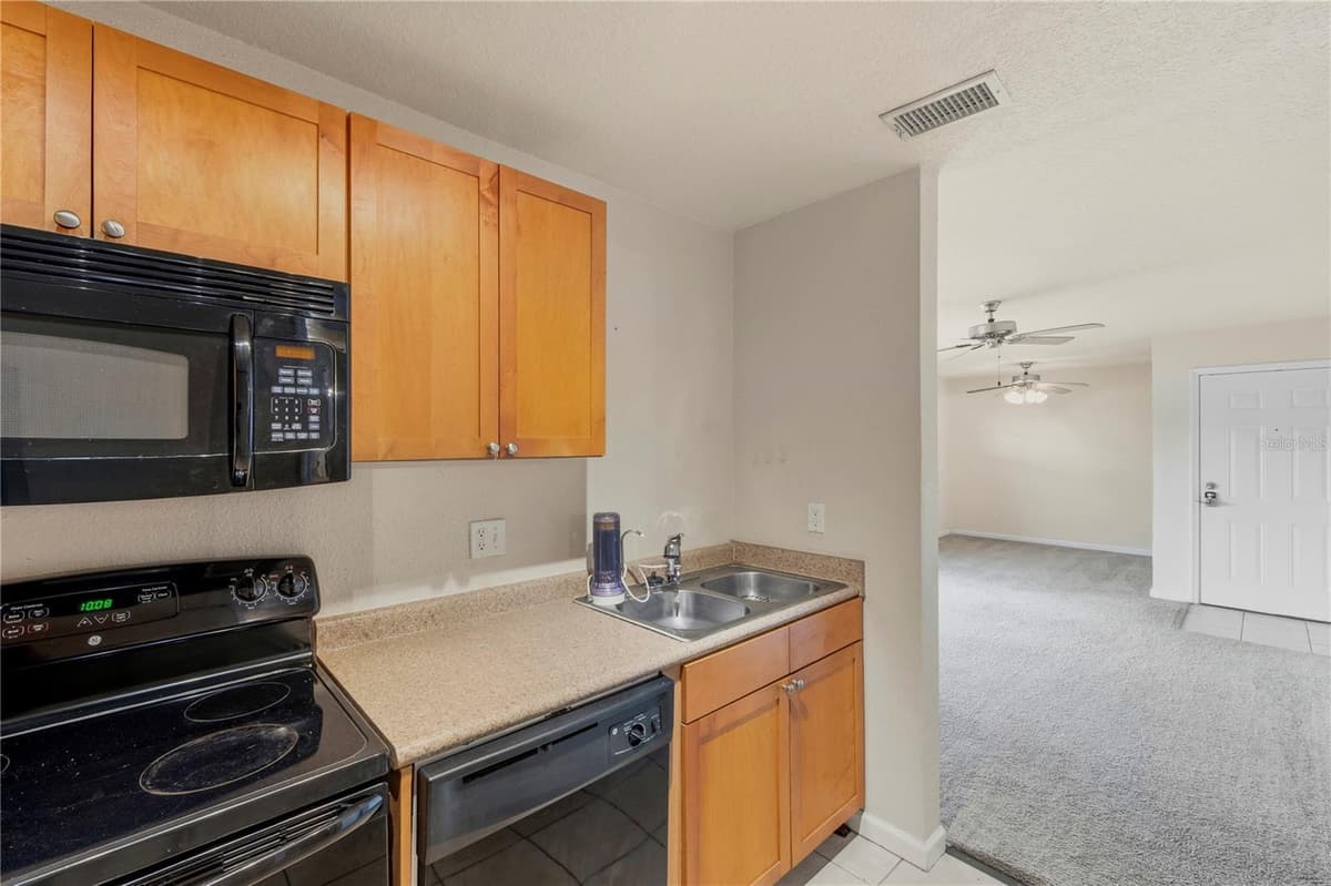 151 SEAHORSE DRIVE — photo 8 of 55