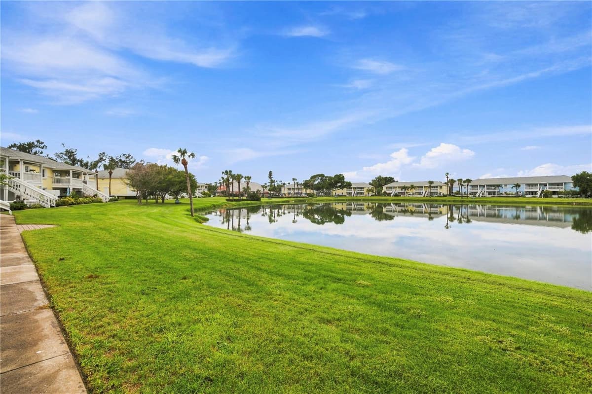 151 SEAHORSE DRIVE — photo 33 of 55