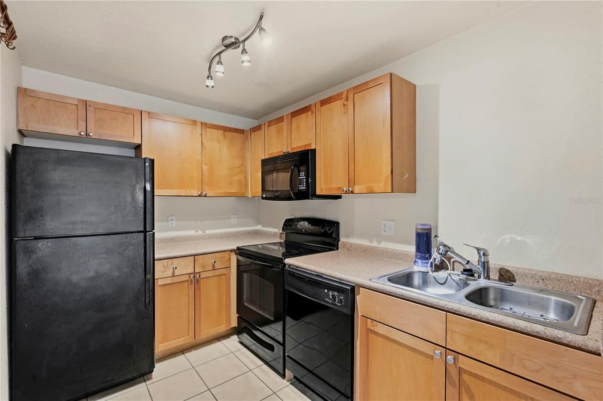 151 SEAHORSE DRIVE — photo 6 of 55