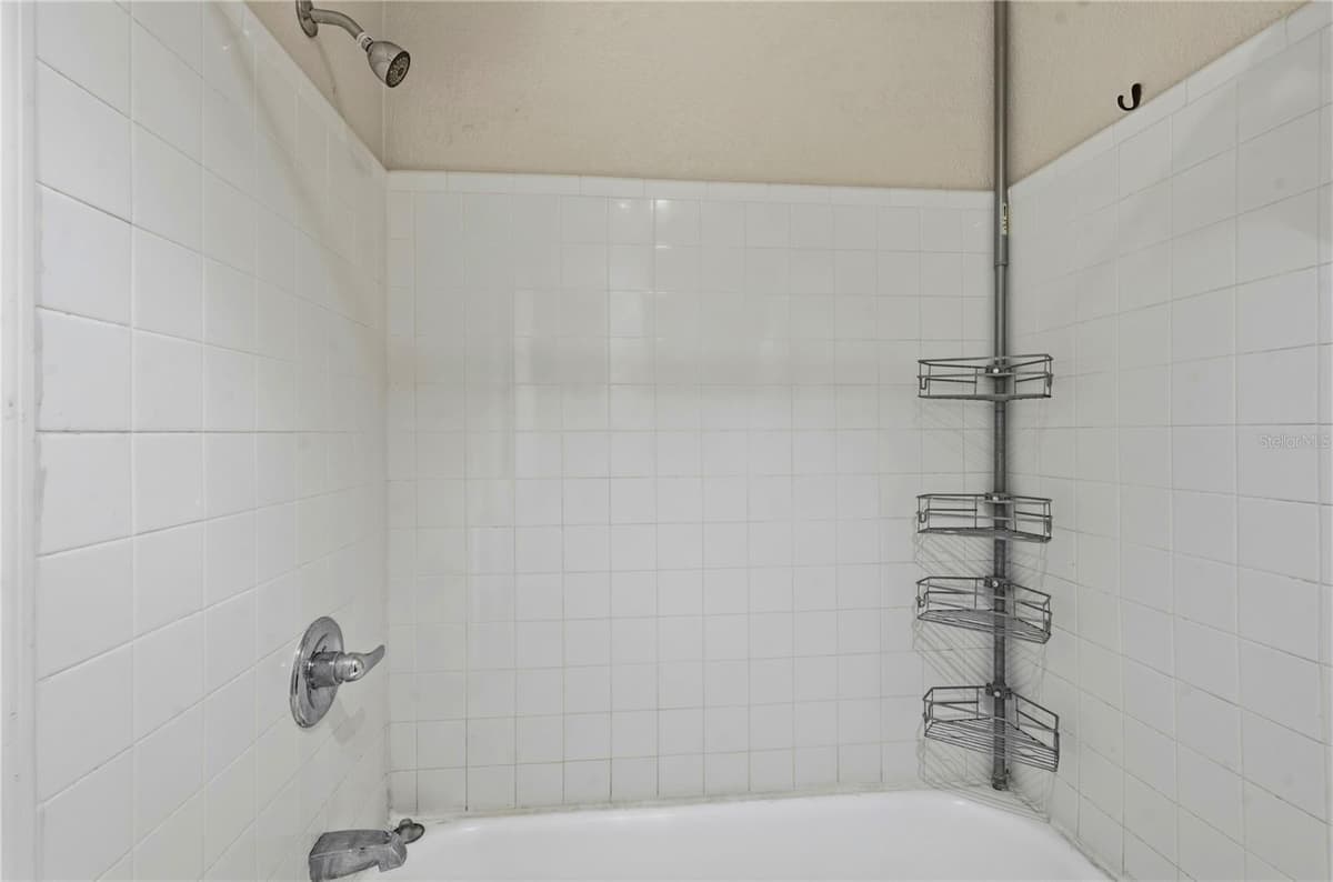 151 SEAHORSE DRIVE — photo 25 of 55