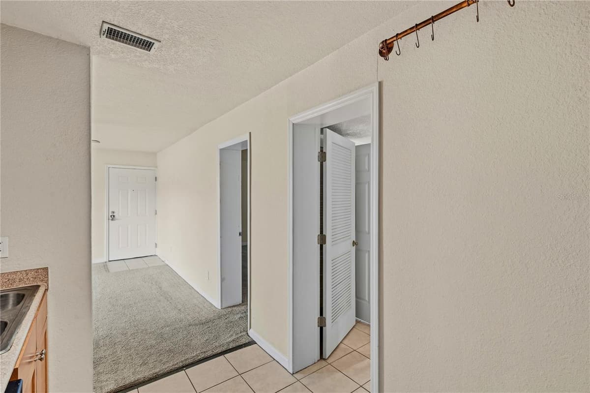 151 SEAHORSE DRIVE — photo 15 of 55