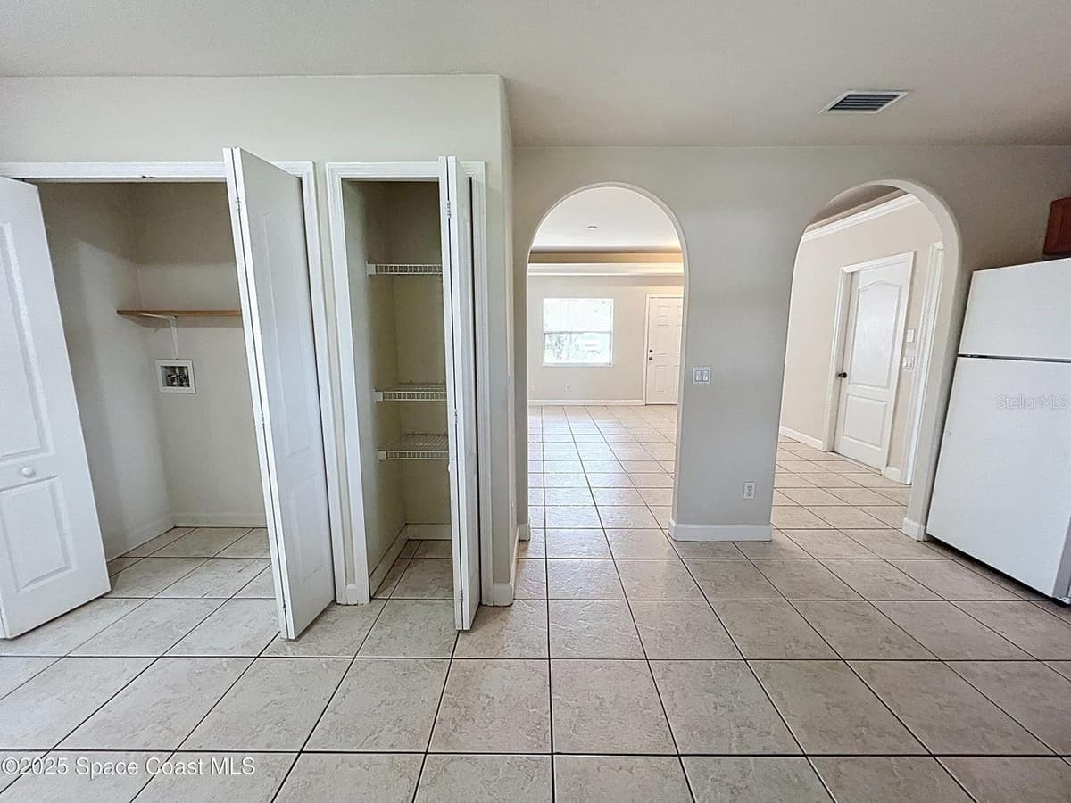 1582 PENTAX AVENUE — photo 13 of 26