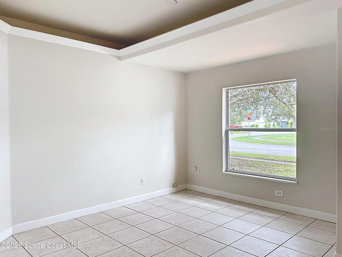 1582 PENTAX AVENUE — photo 9 of 26