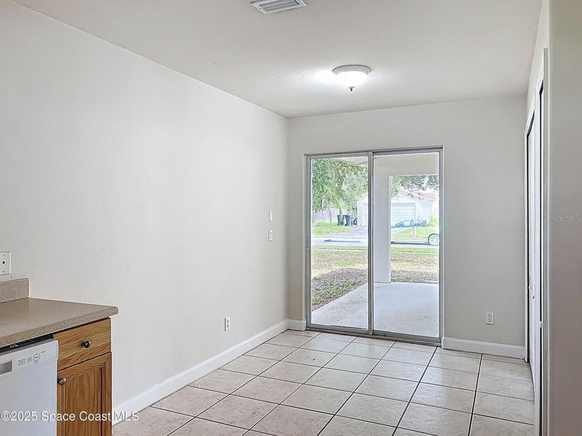 1582 PENTAX AVENUE — photo 11 of 26