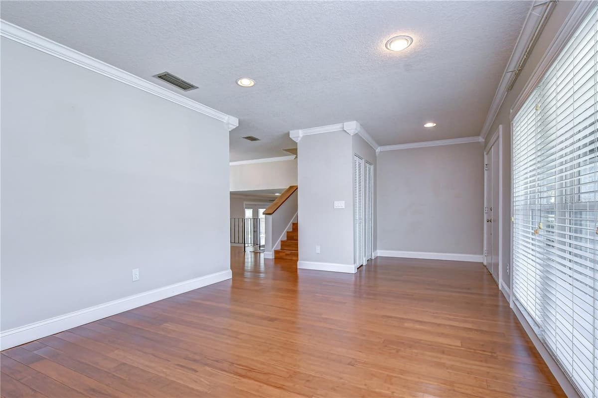 4723 SOUTHBREEZE DRIVE — photo 6 of 35