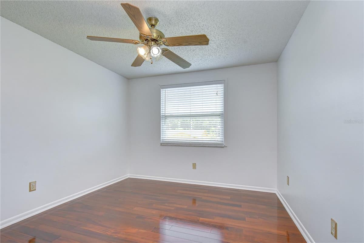 4723 SOUTHBREEZE DRIVE — photo 24 of 35