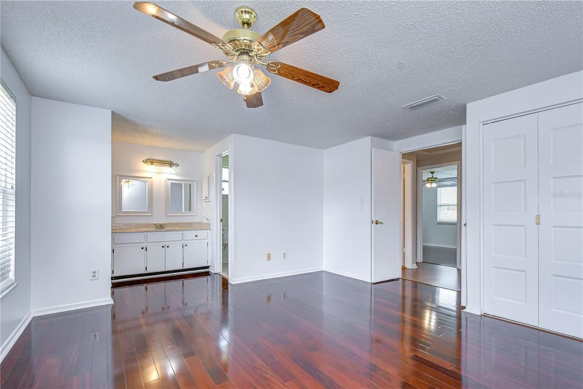 4723 SOUTHBREEZE DRIVE — photo 19 of 35