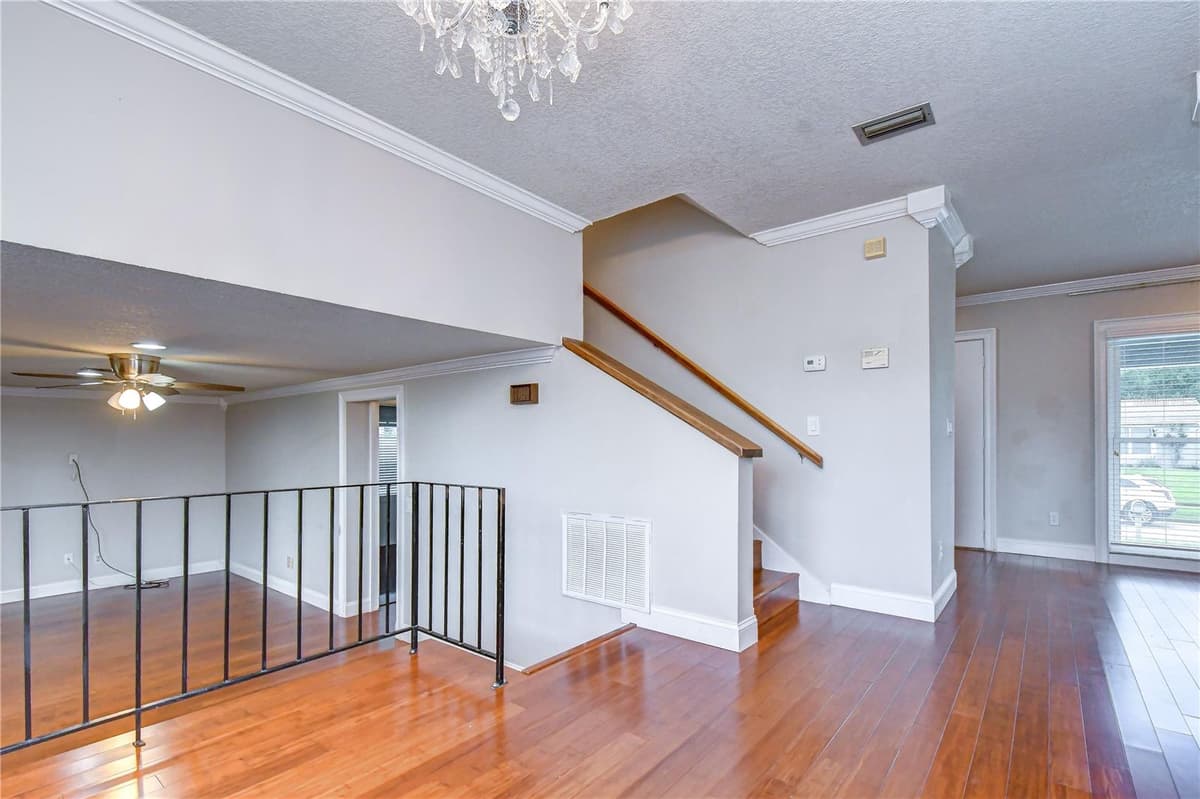 4723 SOUTHBREEZE DRIVE — photo 8 of 35