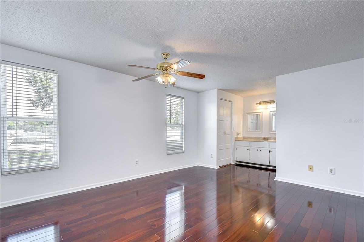 4723 SOUTHBREEZE DRIVE — photo 18 of 35
