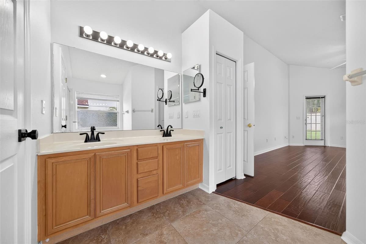 630 RIOMAR AVENUE — photo 22 of 35