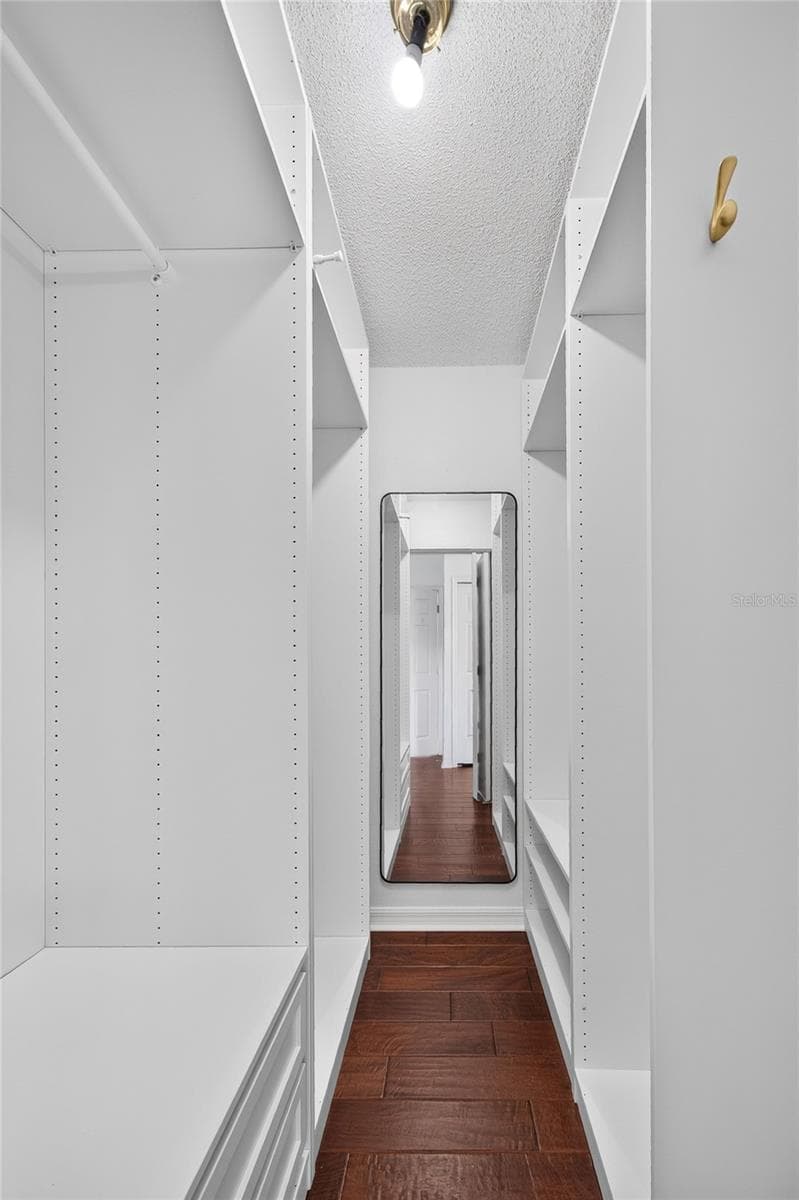 630 RIOMAR AVENUE — photo 24 of 35