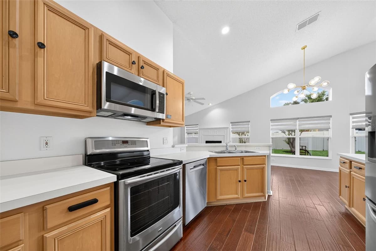 630 RIOMAR AVENUE — photo 14 of 35