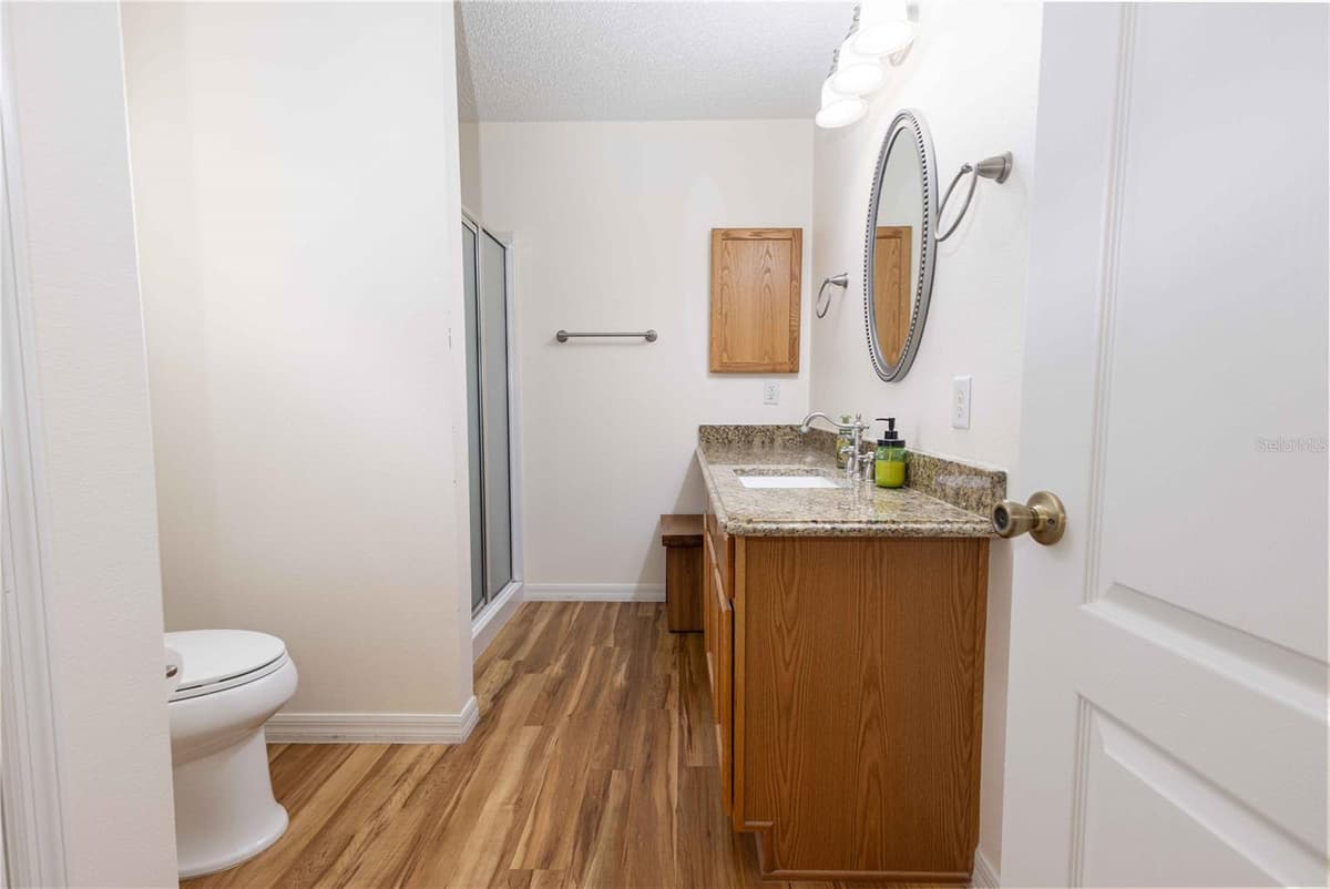 2706 MORVEN PARK WAY — photo 16 of 27