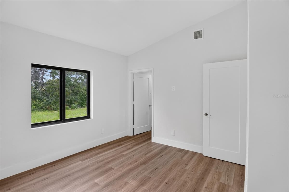 12959 35TH CIRCLE — photo 9 of 18