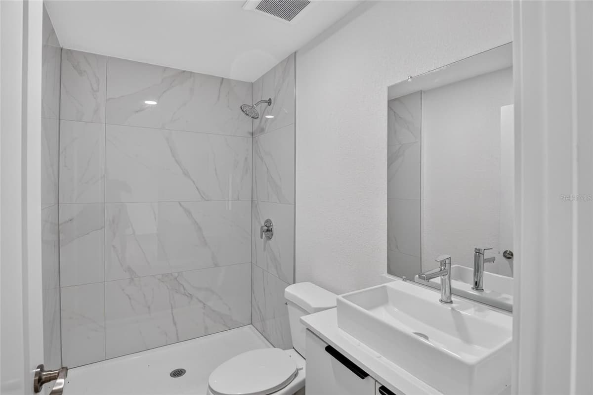 12959 35TH CIRCLE — photo 11 of 18