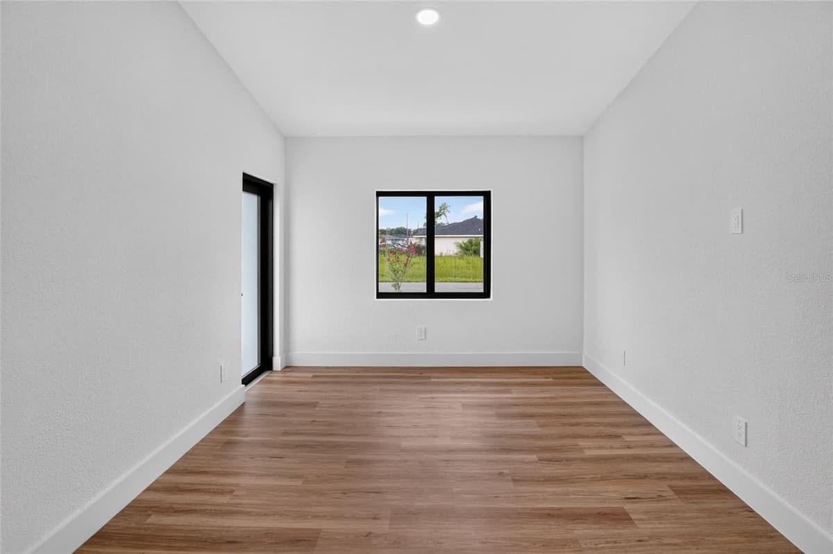 12959 35TH CIRCLE — photo 14 of 18