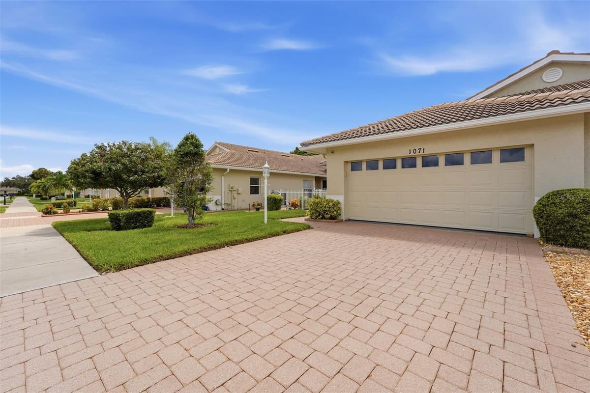 1071 TOPELIS DRIVE — photo 8 of 71