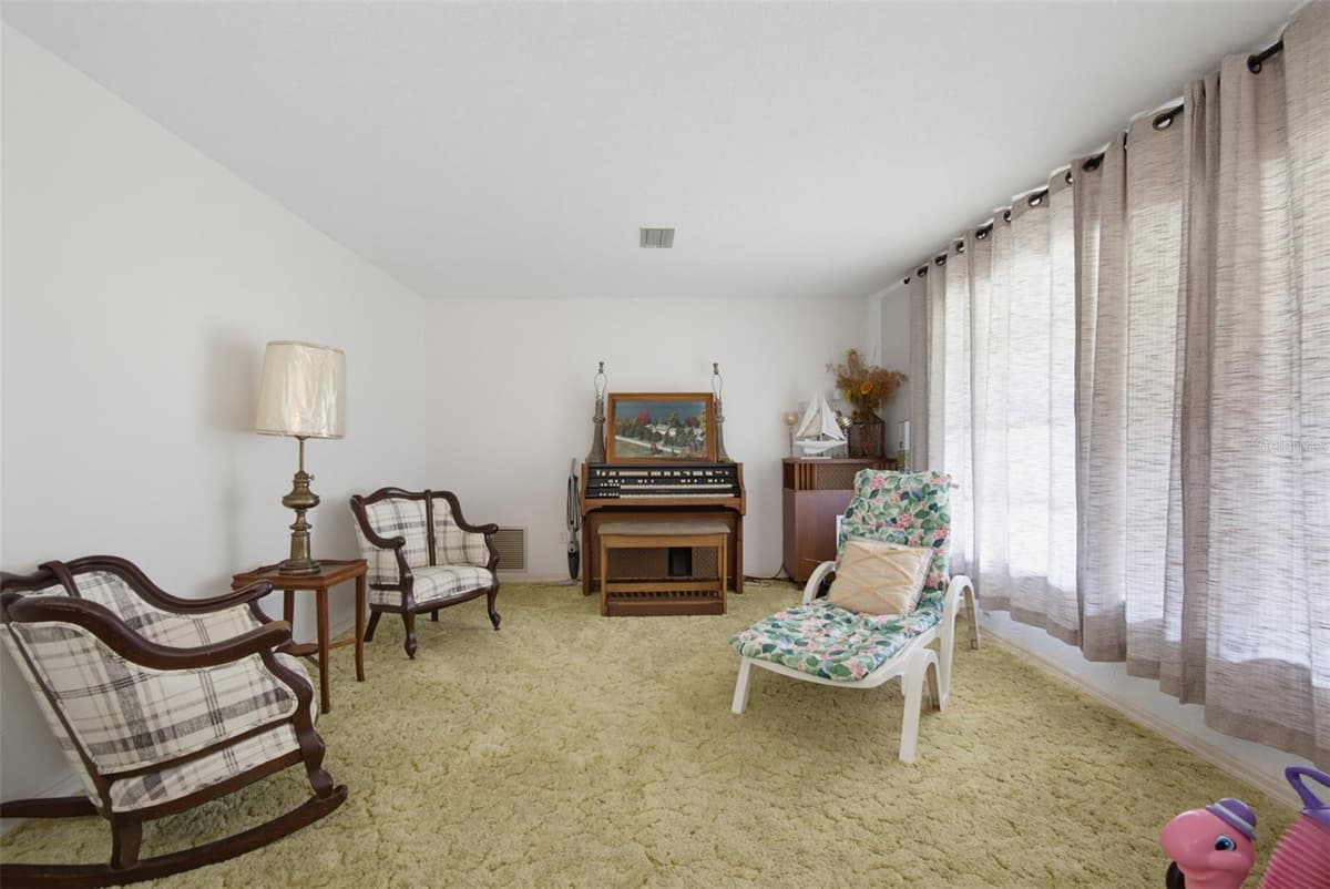 21 CUNNINGHAM DRIVE — photo 11 of 56