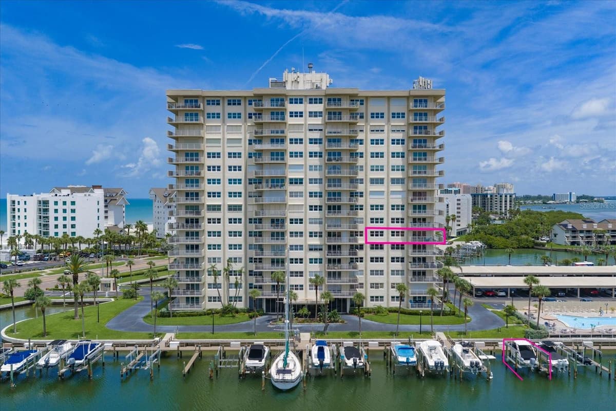 1621 GULF BOULEVARD — photo 46 of 60