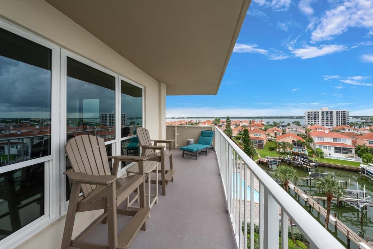 1621 GULF BOULEVARD — photo 47 of 60