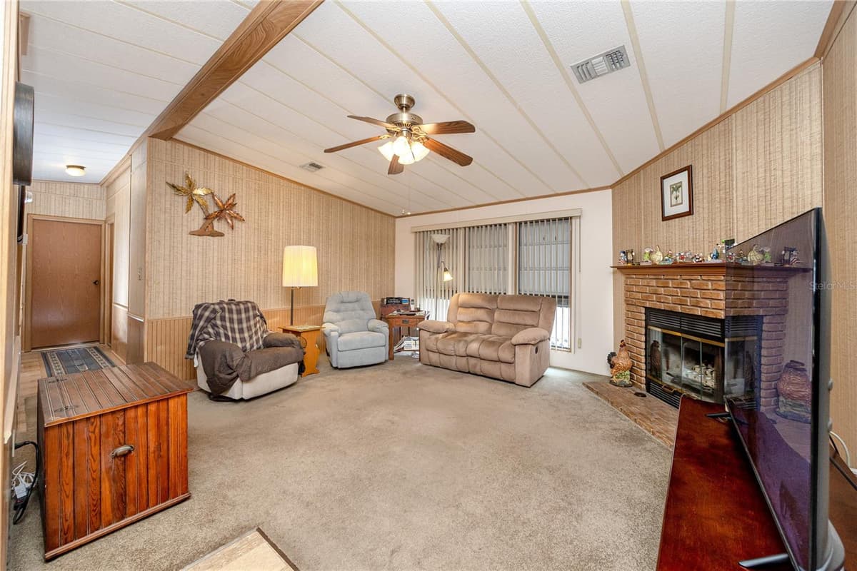 6821 AMERICANA DRIVE — photo 14 of 59
