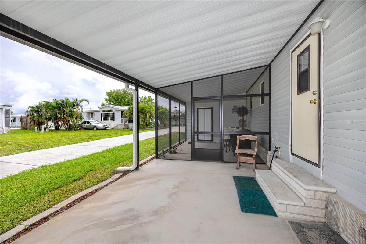 6821 AMERICANA DRIVE — photo 8 of 59