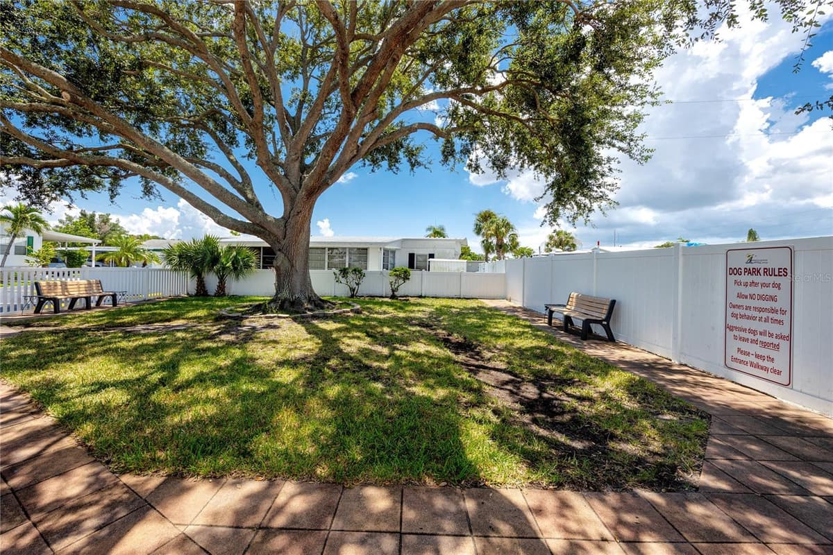 6821 AMERICANA DRIVE — photo 47 of 59